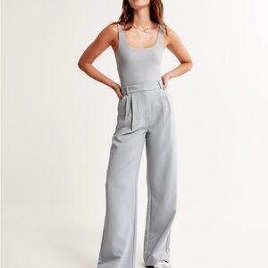 Abercrombie Sloane Tailored Pant size 26 R light gray